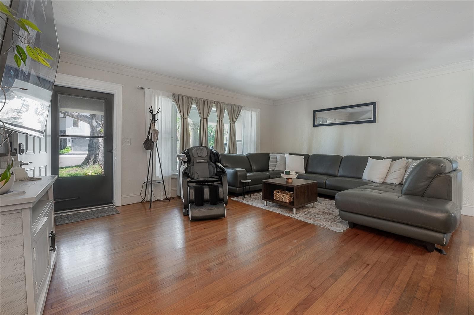 Single Family Residence at 3138 W EUCLID AVE, TAMPA, photo 3 of 31