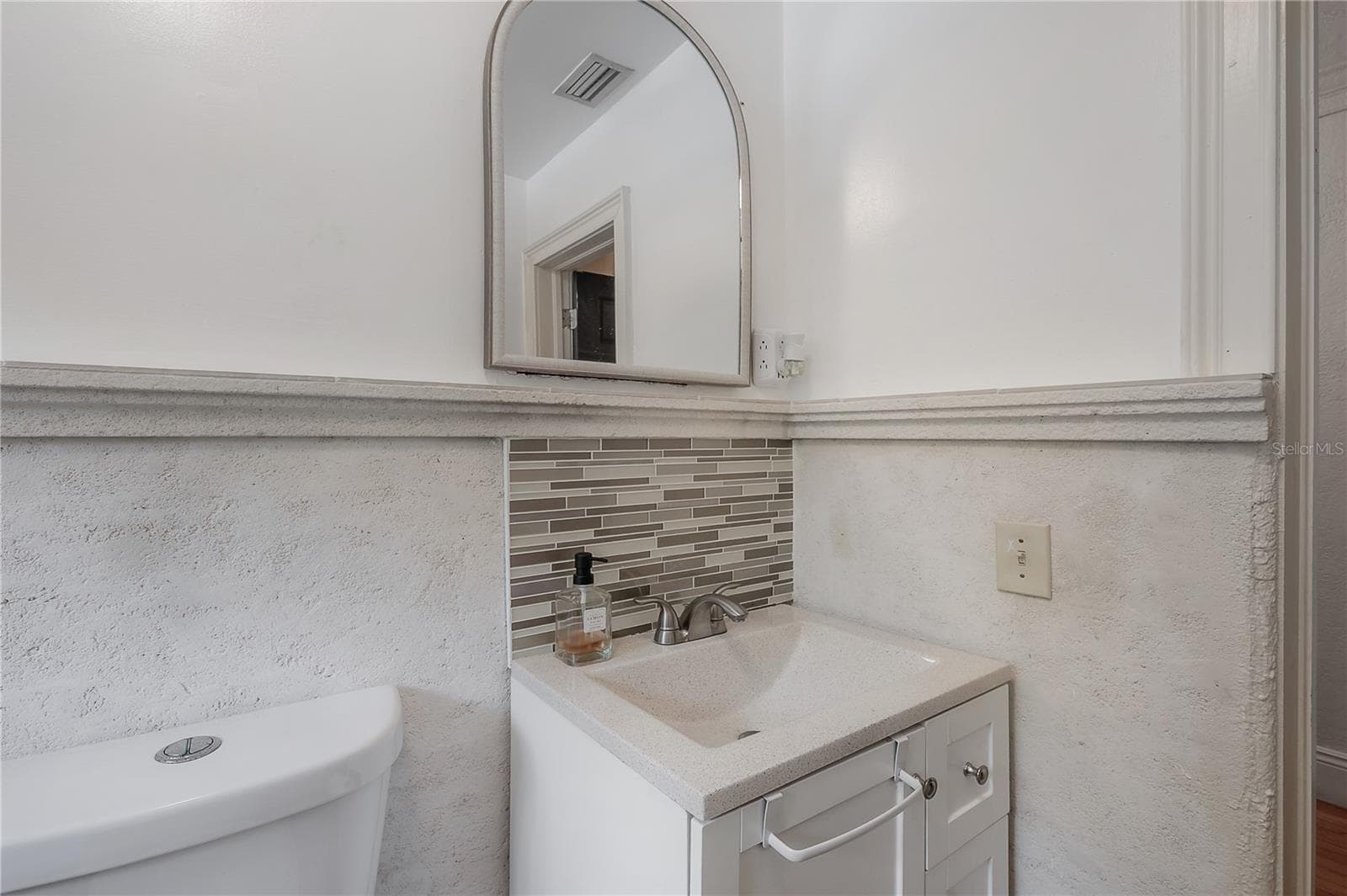 Single Family Residence at 3138 W EUCLID AVE, TAMPA, photo 18 of 31