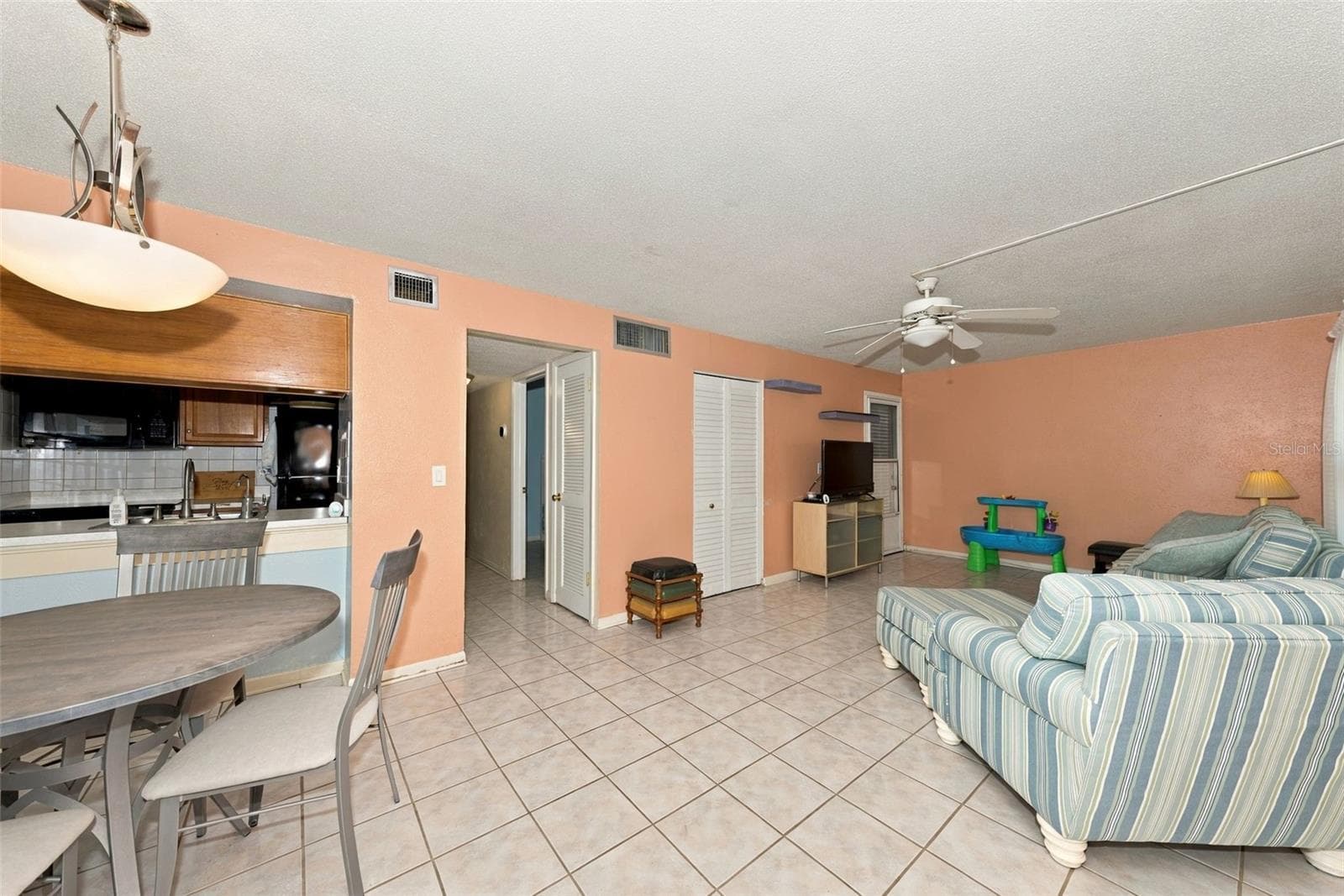 Condominium at 1799 N HIGHLAND AVE #159, CLEARWATER, photo 5 of 38