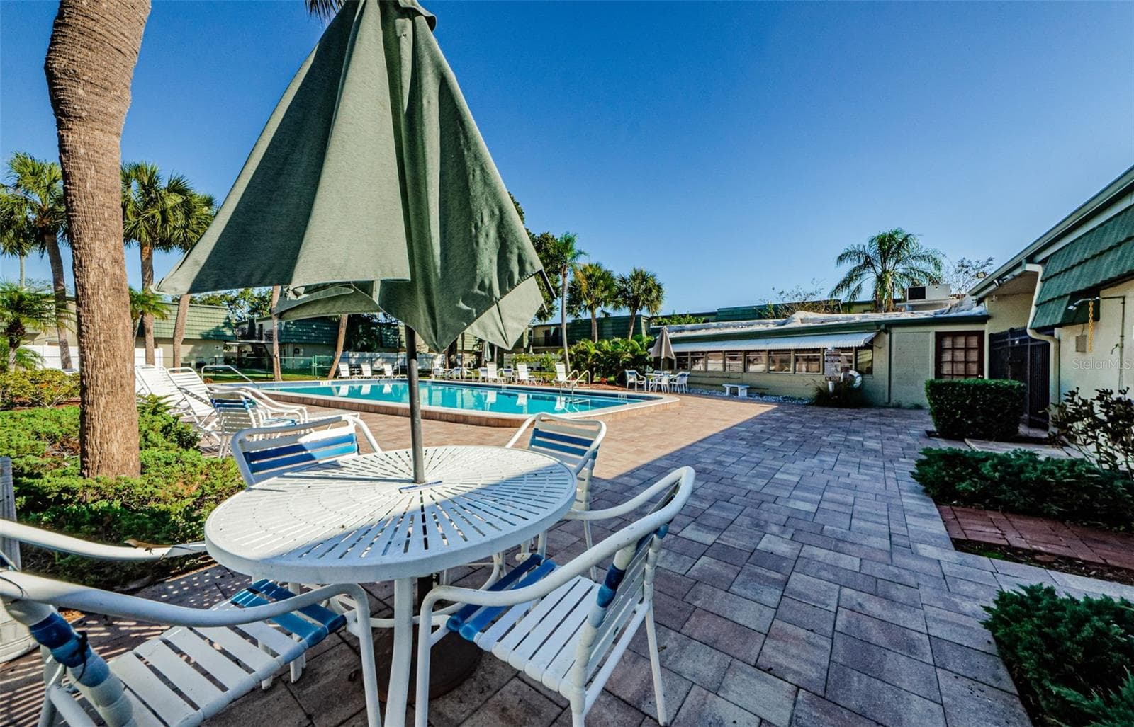 Relaxing pool social area - 1799 N HIGHLAND AVE #159, CLEARWATER