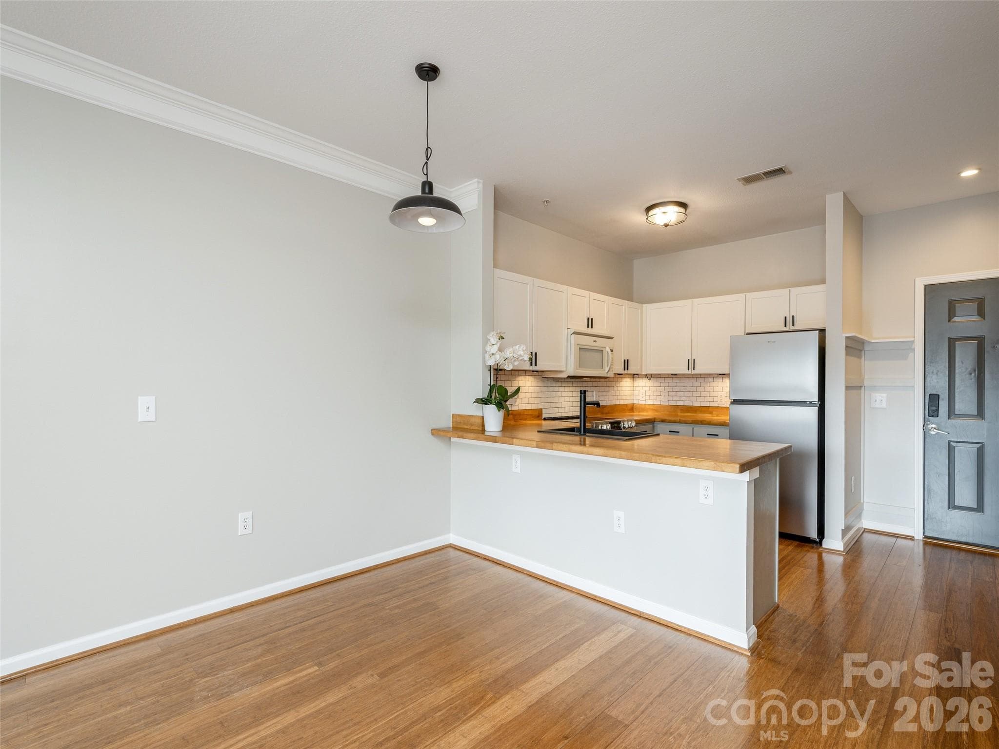 Condominium at 437 Appeldoorn Circle, Asheville, photo 12 of 31