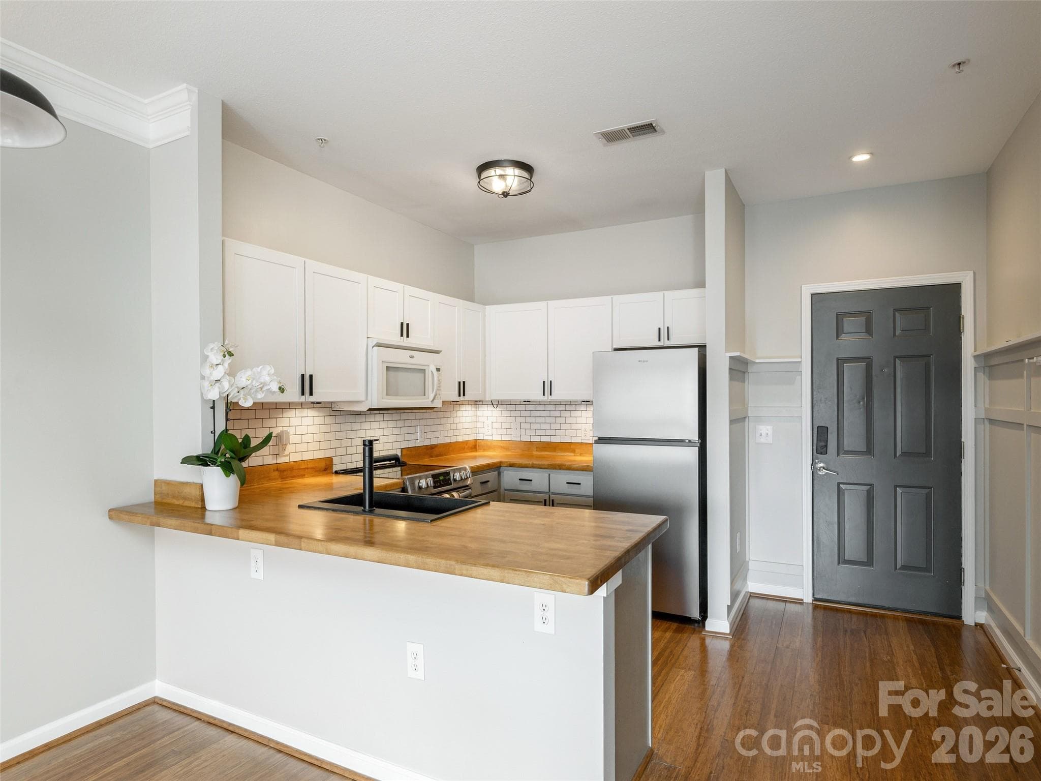 Condominium at 437 Appeldoorn Circle, Asheville, photo 15 of 31