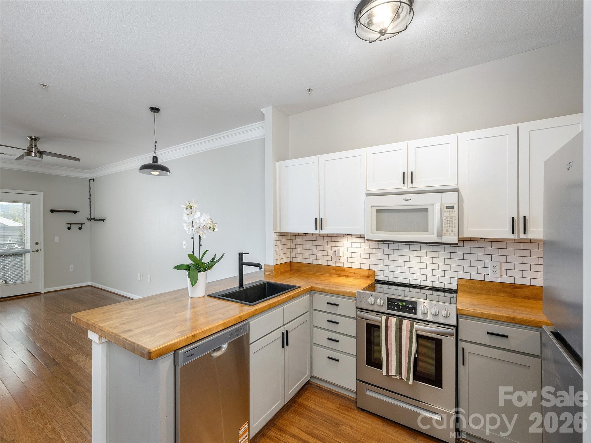 Condominium at 437 Appeldoorn Circle, Asheville, photo 17 of 31