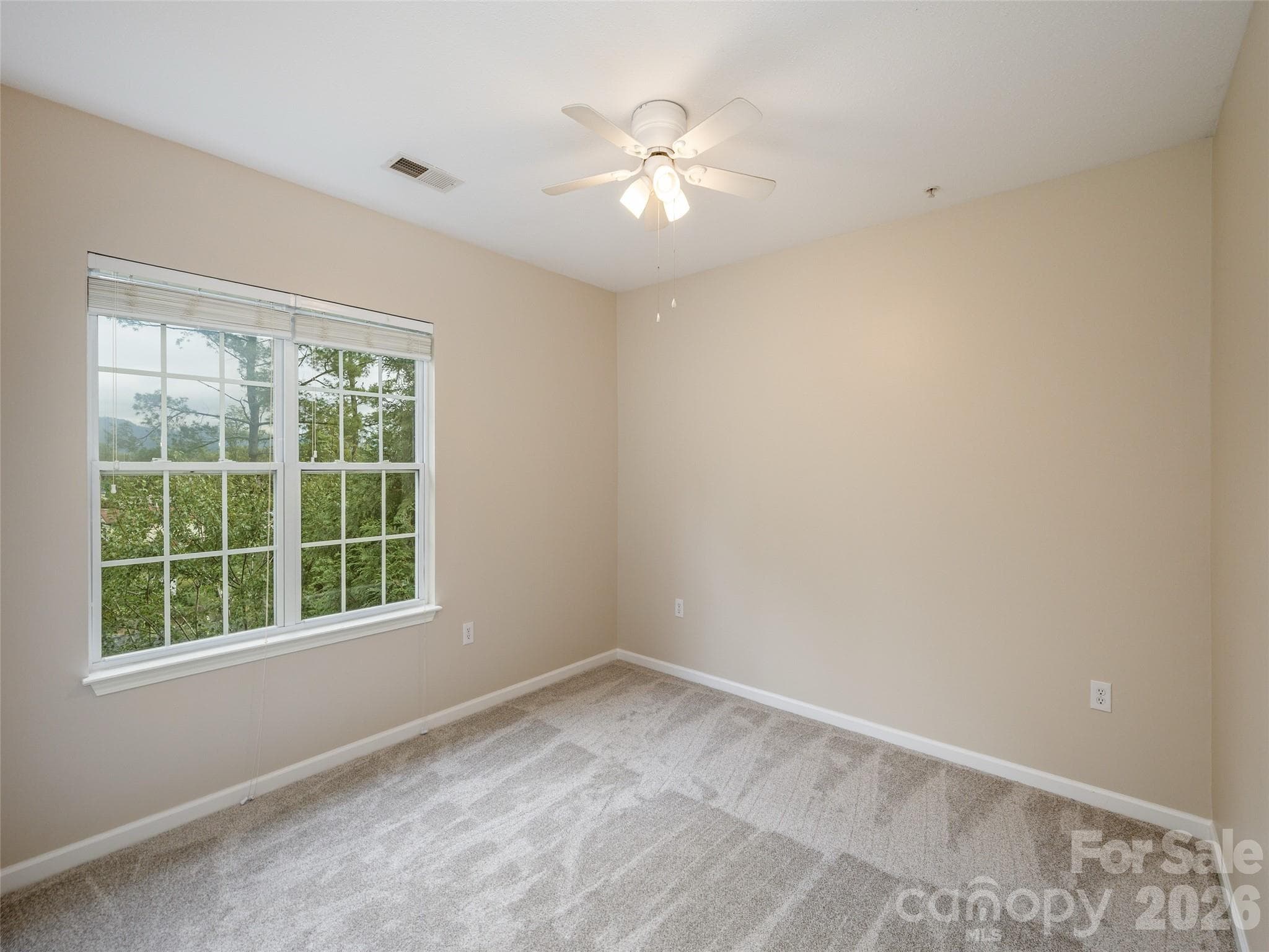 Condominium at 437 Appeldoorn Circle, Asheville, photo 23 of 31