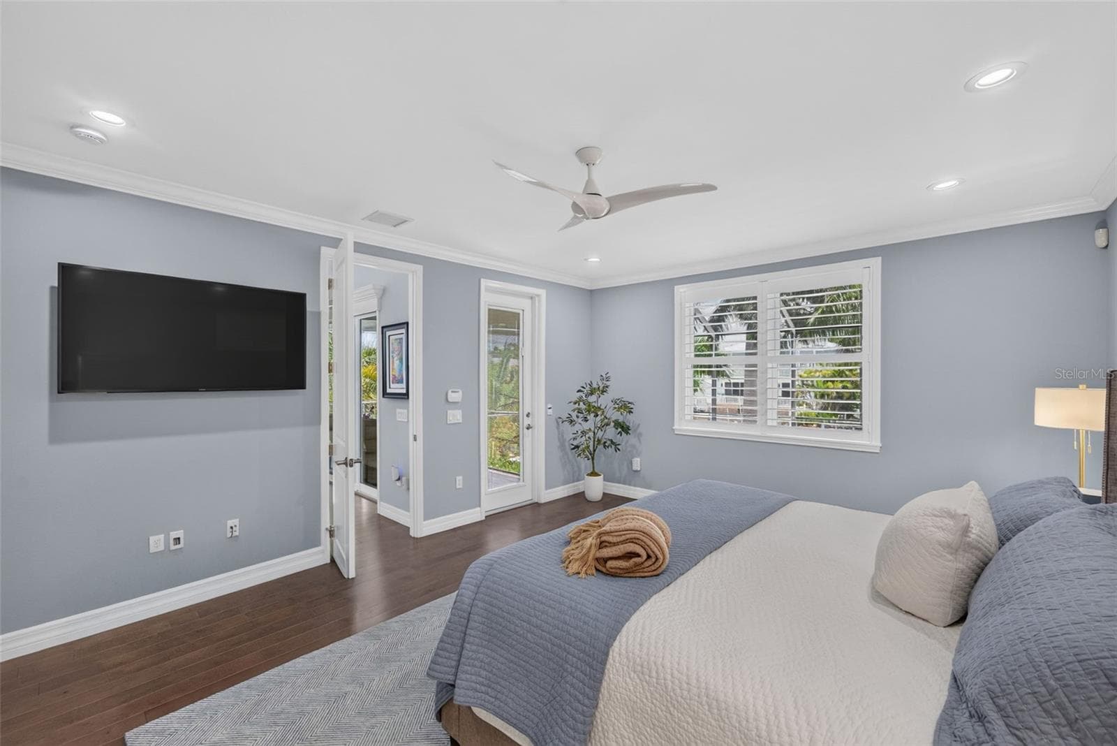 Single Family Residence at 70 ISLAND CIR, SARASOTA, photo 16 of 54