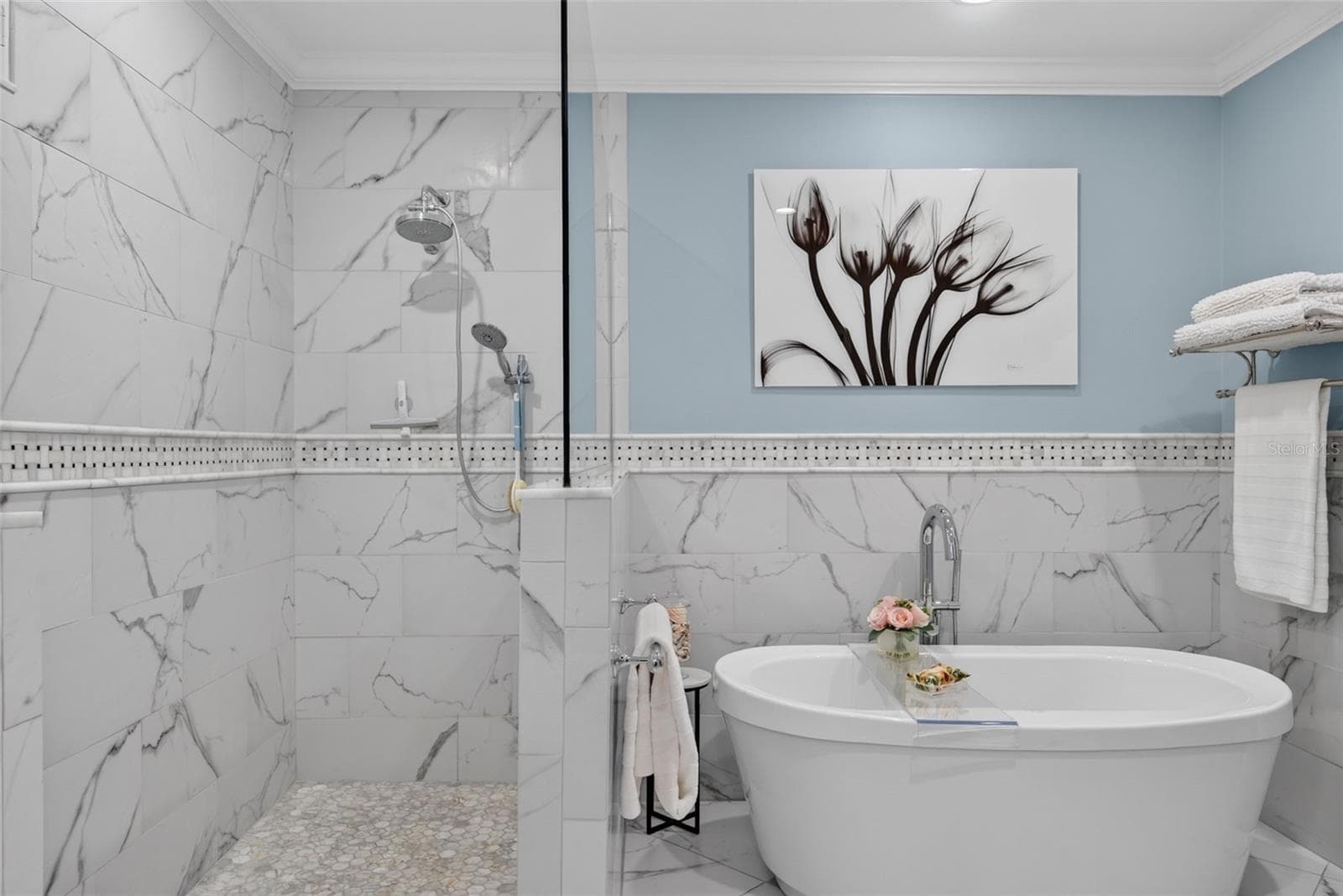 Single Family Residence at 70 ISLAND CIR, SARASOTA, photo 19 of 54