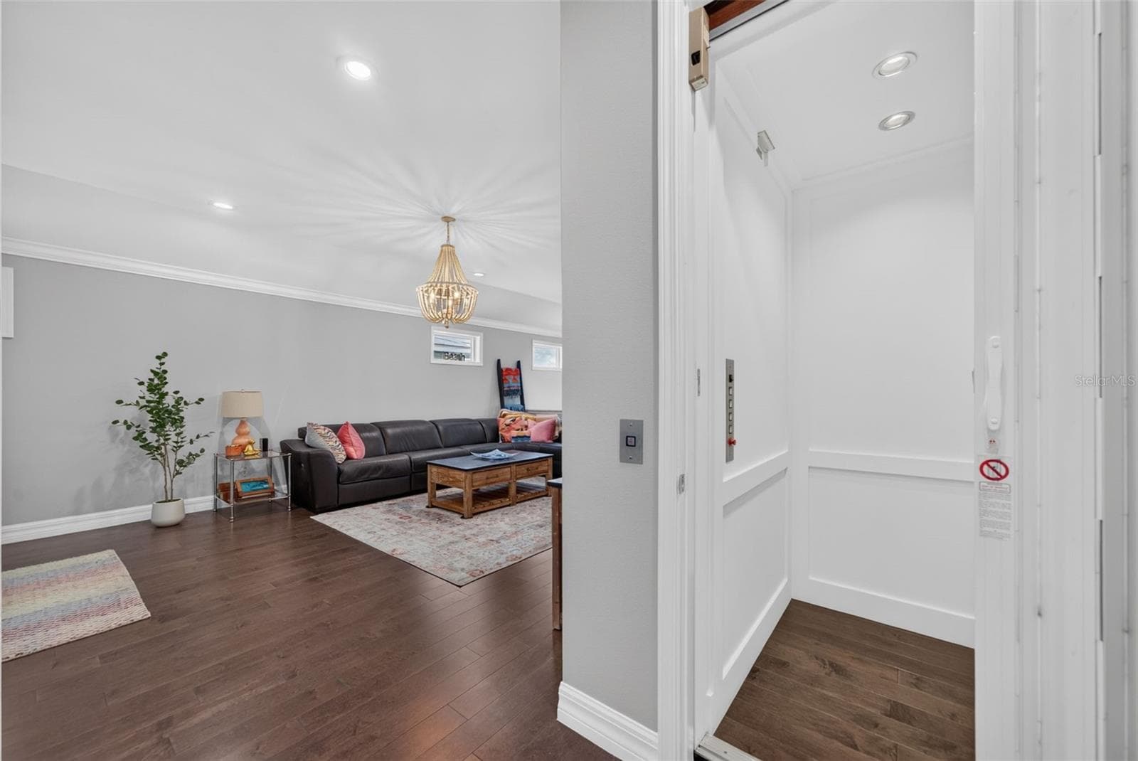 Single Family Residence at 70 ISLAND CIR, SARASOTA, photo 25 of 54