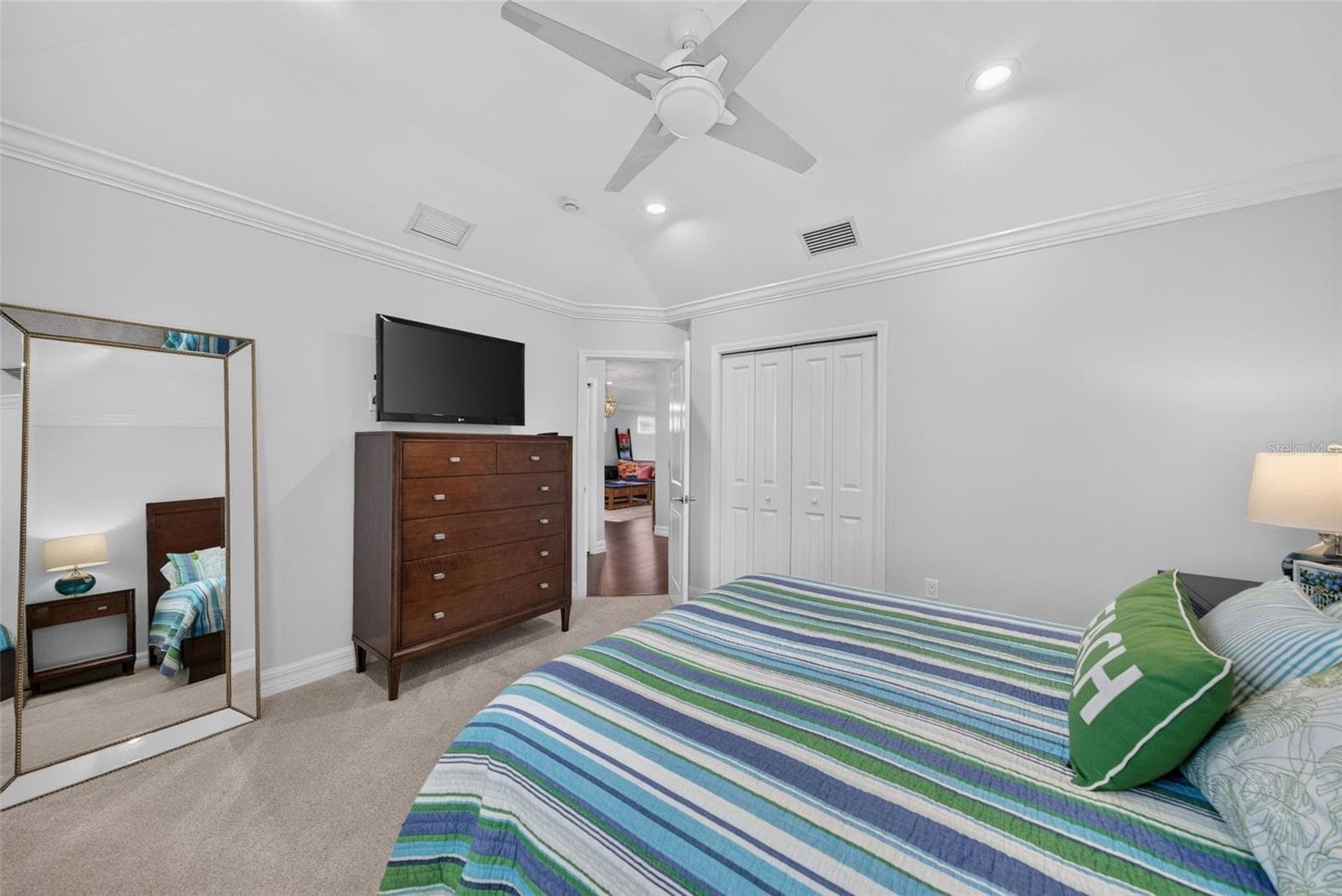 Single Family Residence at 70 ISLAND CIR, SARASOTA, photo 36 of 54