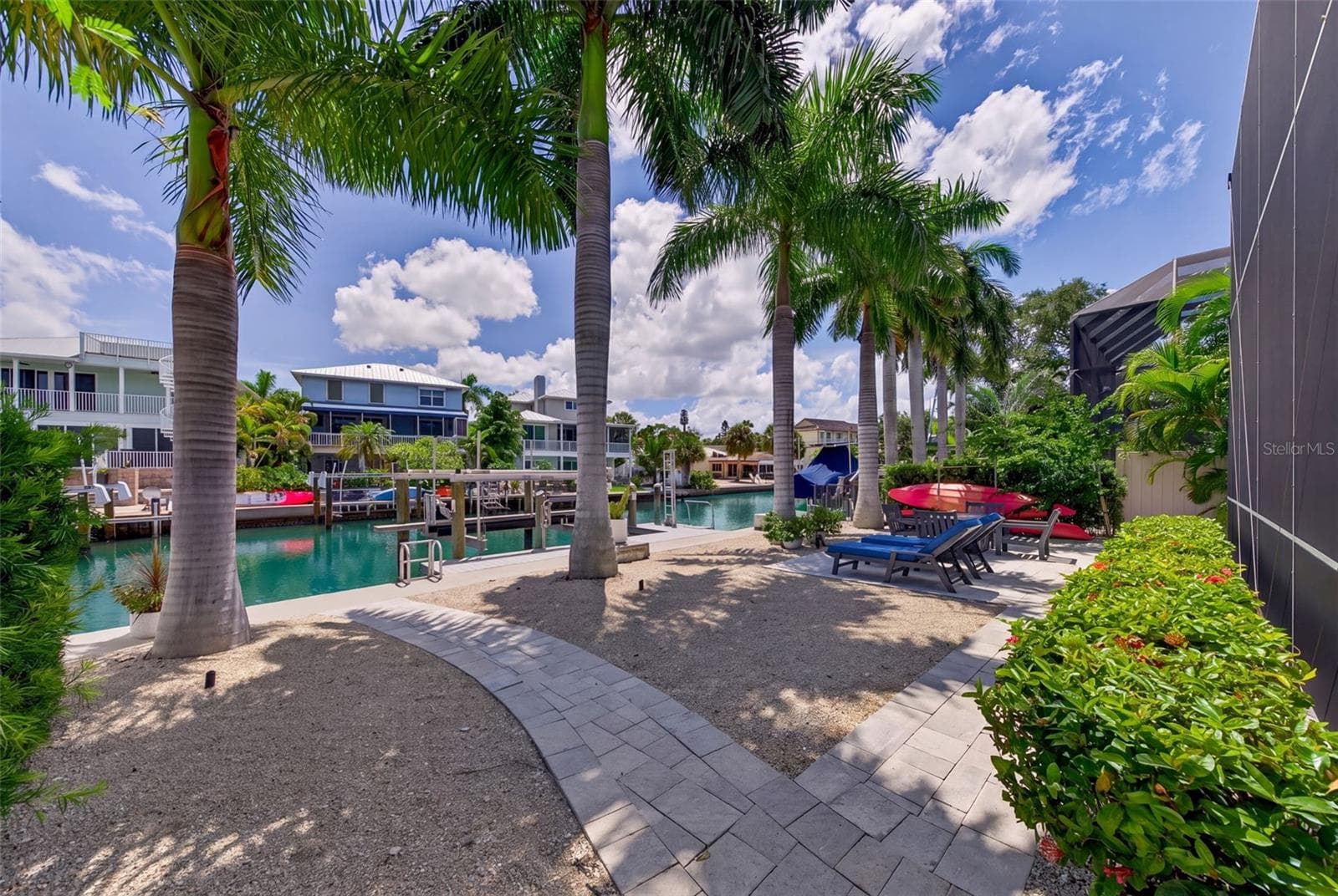 Single Family Residence at 70 ISLAND CIR, SARASOTA, photo 44 of 54