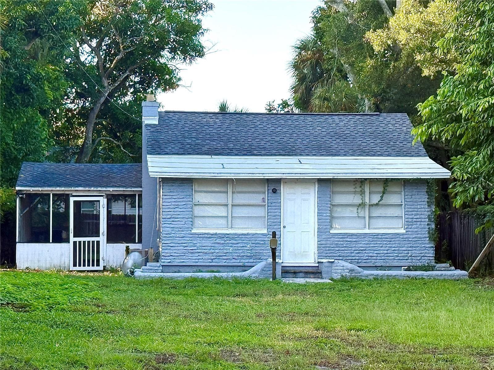 2336 18TH AVE S