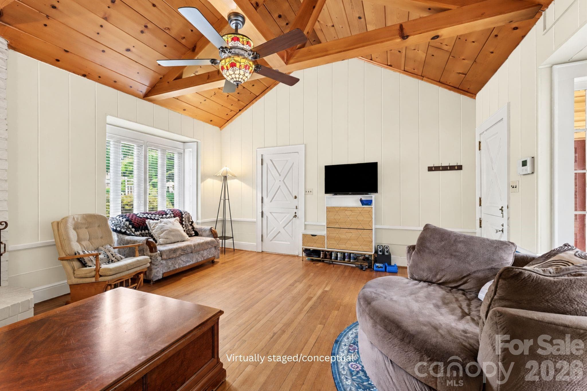 Single Family Residence at 404 Fairview Drive, Lexington, photo 5 of 44