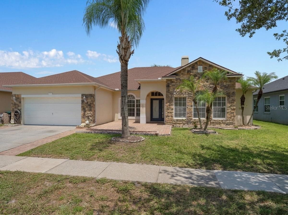 Single Family Residence at 13821 AMBERLEIGH RD, ORLANDO, photo 5 of 67