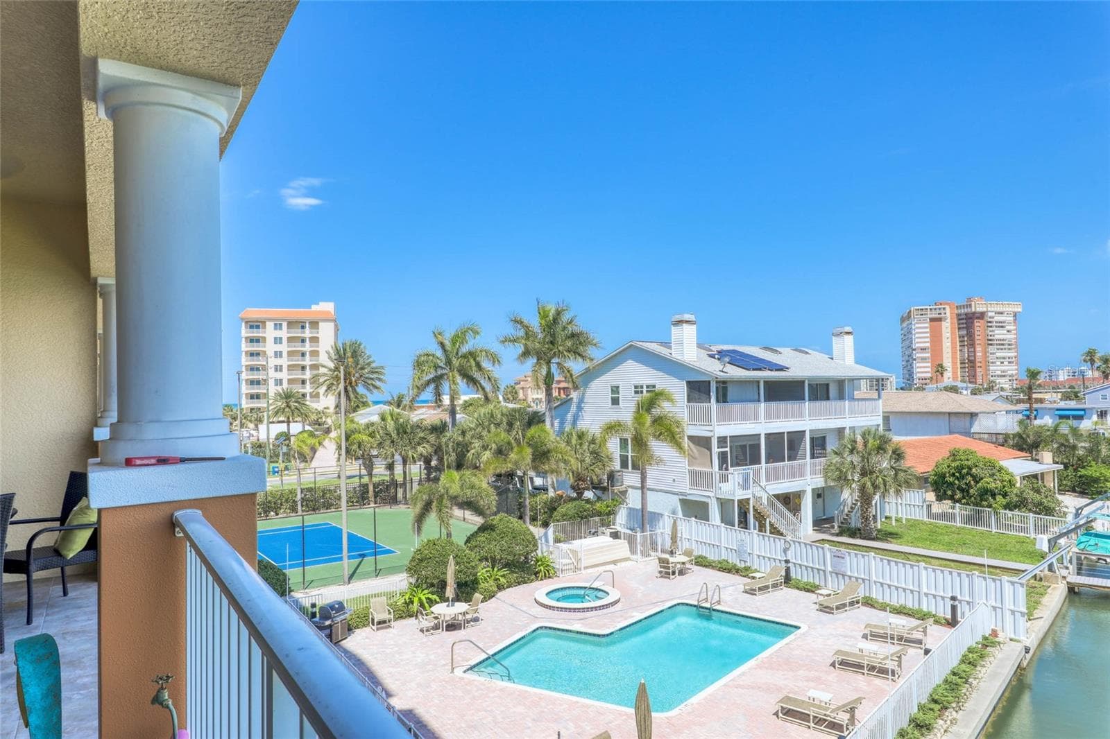 17715 GULF BLVD #303