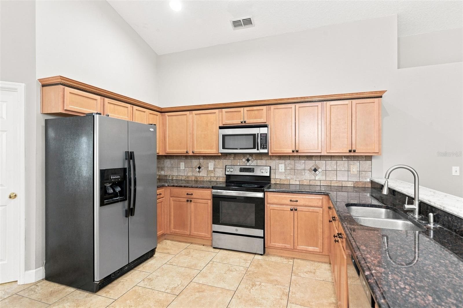 Single Family Residence at 324 ANORAK ST, GROVELAND, photo 6 of 21