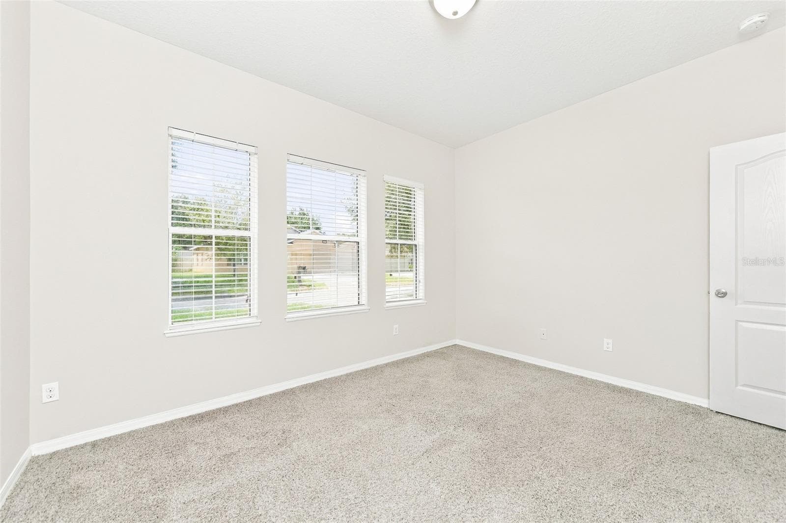 Single Family Residence at 411 HAMMERSTONE AVE, HAINES CITY, photo 3 of 21