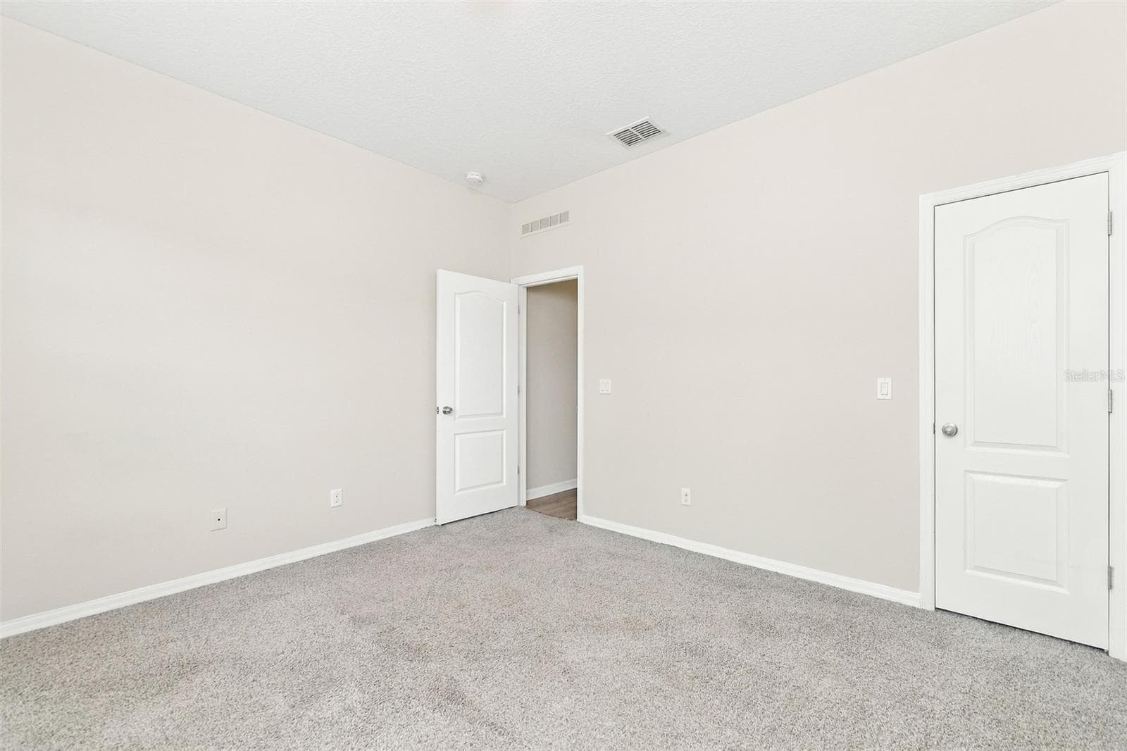 Single Family Residence at 411 HAMMERSTONE AVE, HAINES CITY, photo 4 of 21