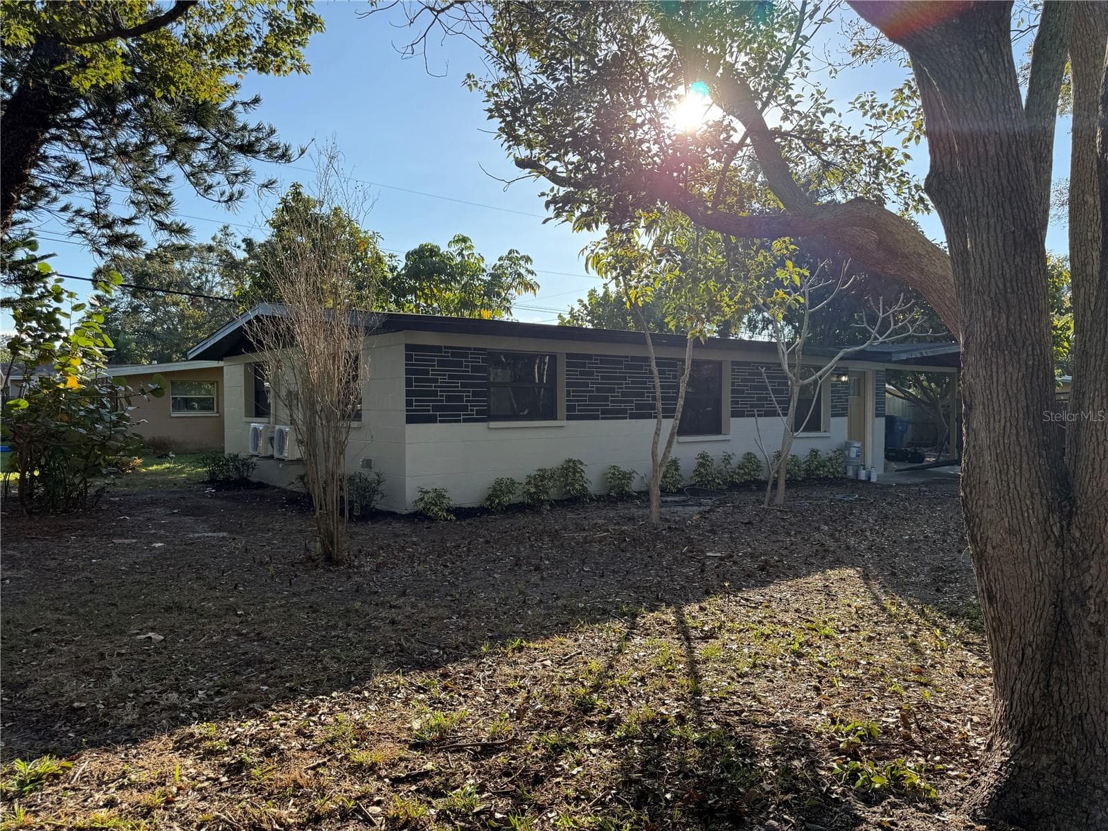3000 KAREN AVE
