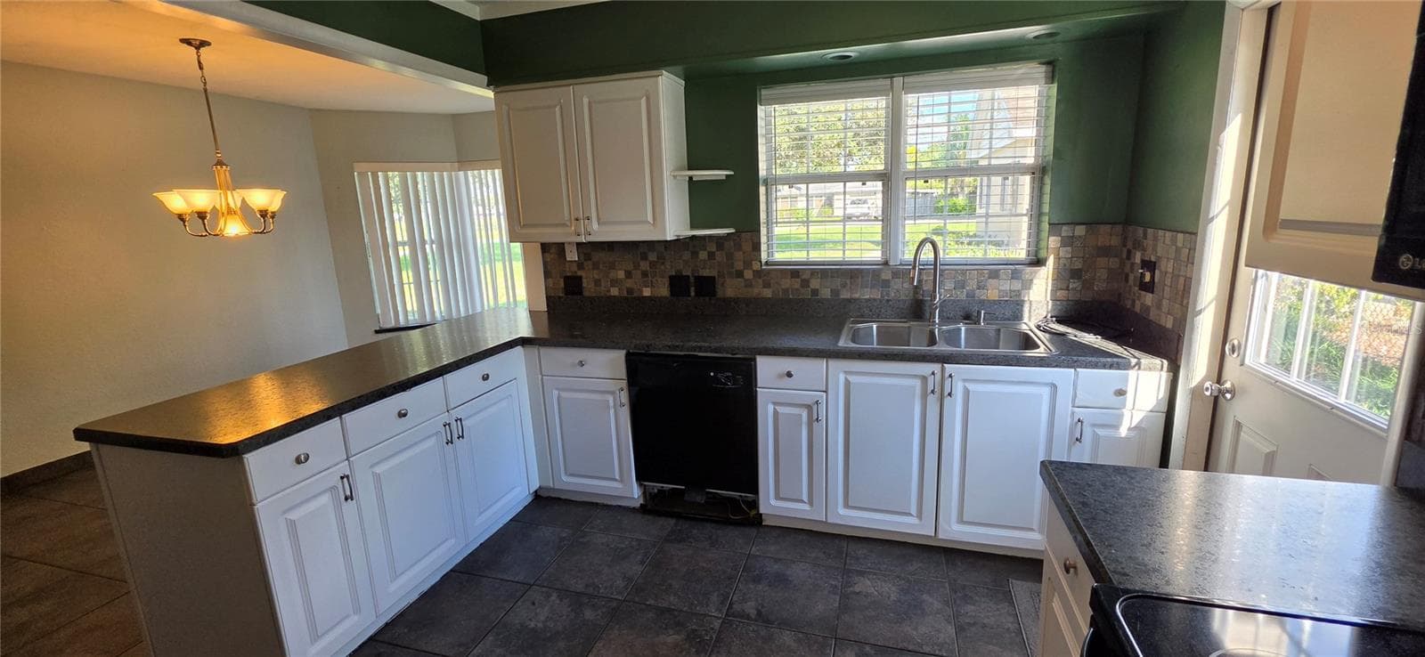 Kitchen - 706 AVENUE I NE, WINTER HAVEN
