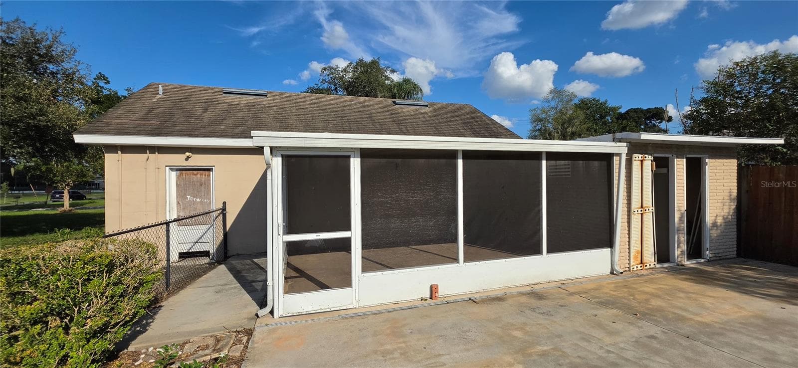Screened Room - 706 AVENUE I NE, WINTER HAVEN