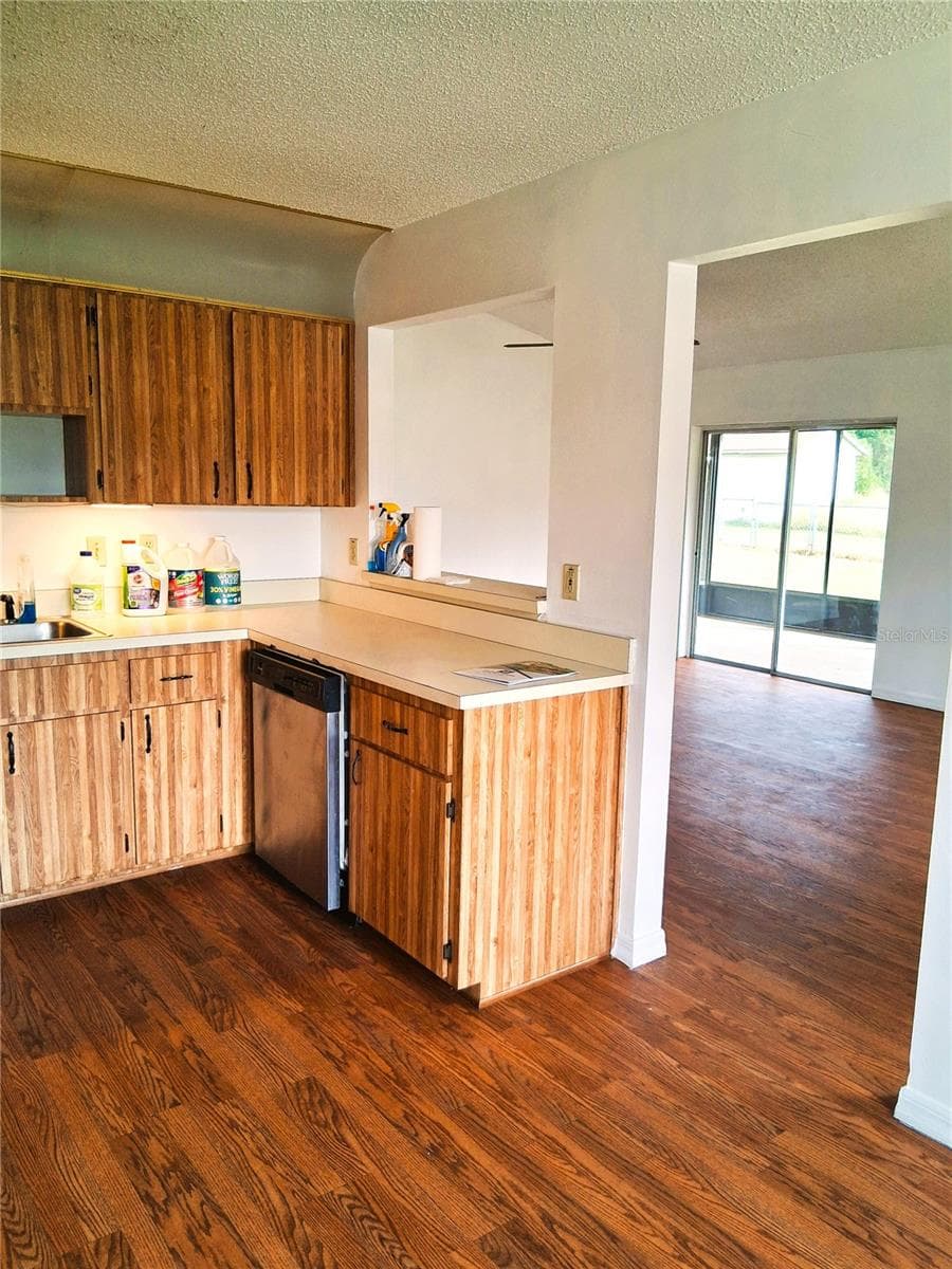 Kitchen view II - 21617 SW PEACH BLOSSOM ST, DUNNELLON