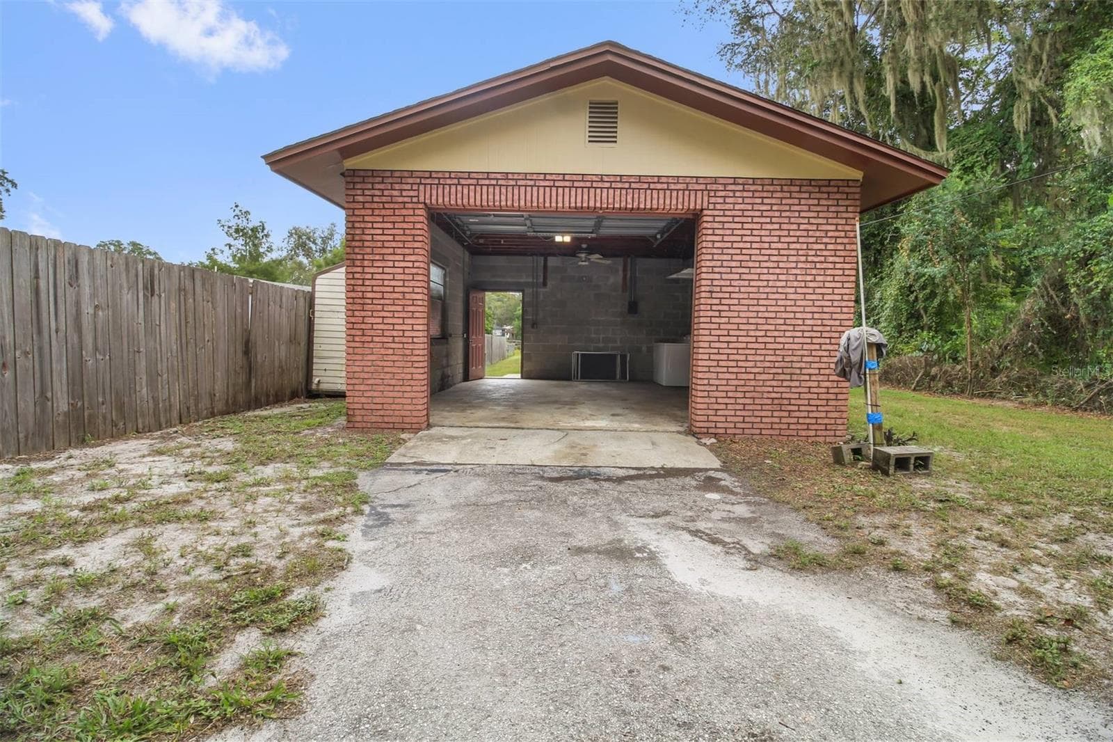 Single Family Residence at 5675 S SANDALWOOD WAY, FLORAL CITY, photo 7 of 44