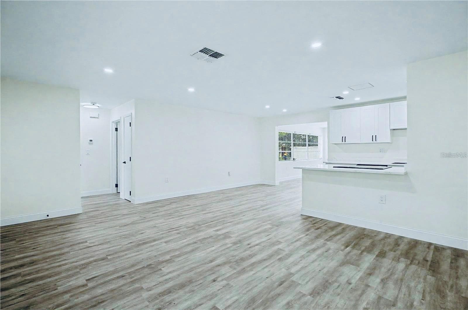 living room - 3 KANSAS ST, BEVERLY HILLS