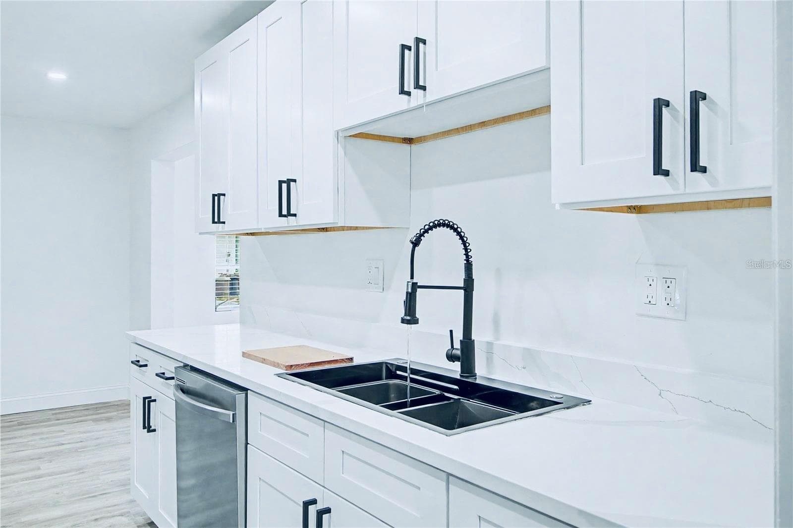 kitchen - 3 KANSAS ST, BEVERLY HILLS