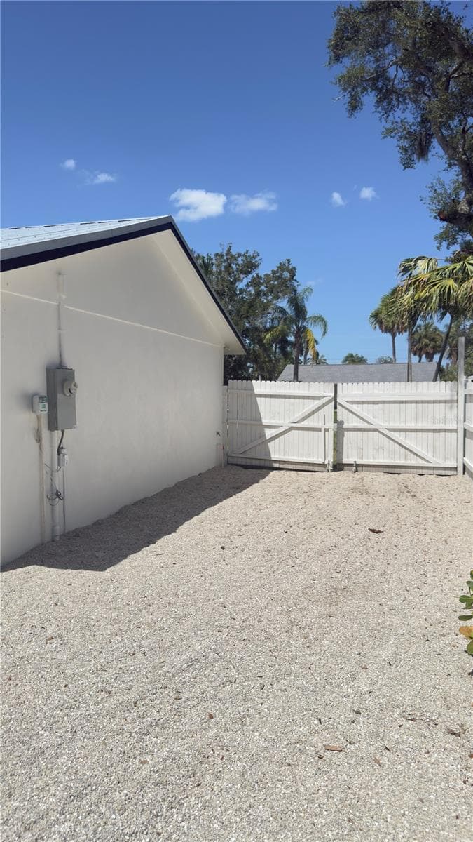 Left Back Side View of Property - 1822 2ND AVE E, BRADENTON