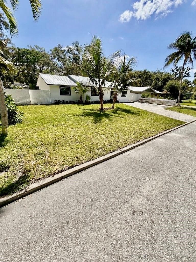Left Front Side View of the Property - 1822 2ND AVE E, BRADENTON