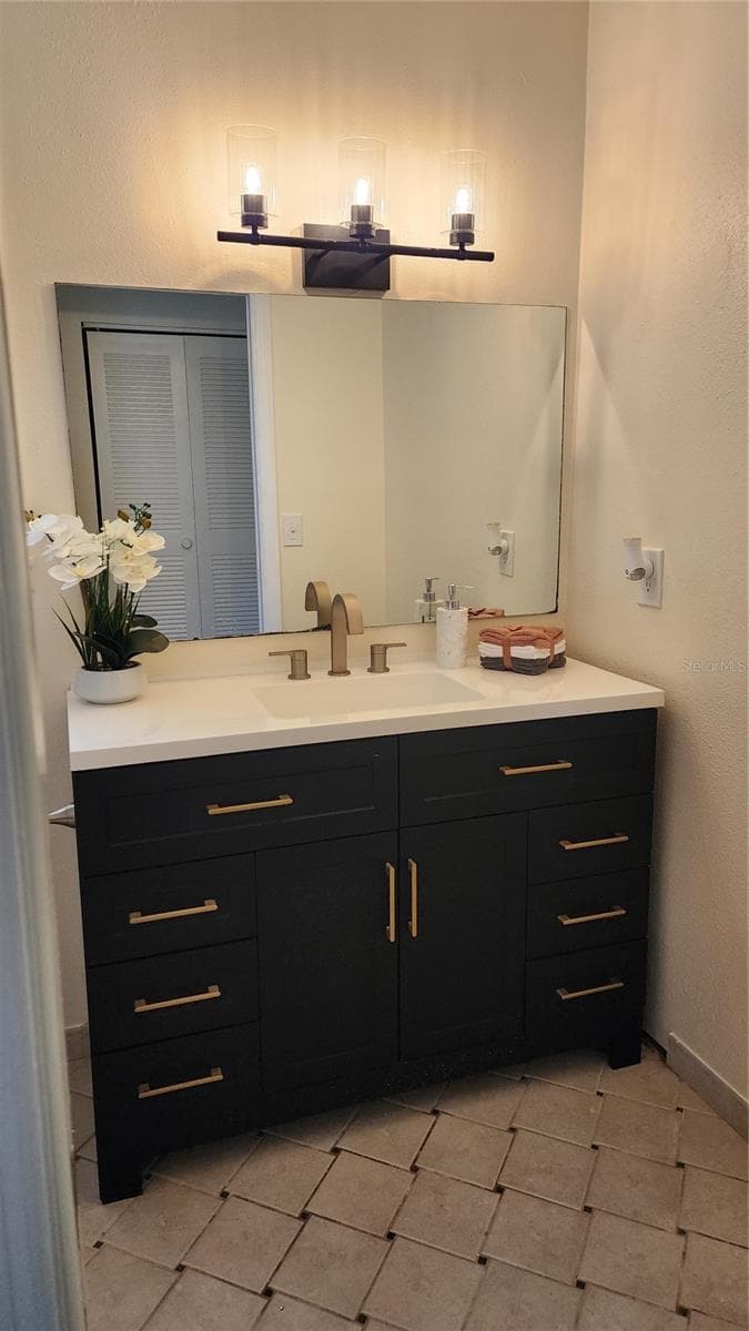Villa at 3165 PHLOX DR, PALM HARBOR, photo 4 of 17