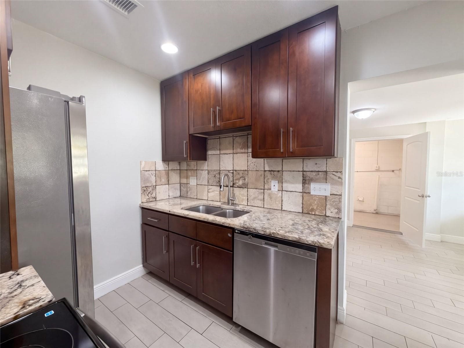 Single Family Residence at 1610 STEVENSONS DR, CLEARWATER, photo 7 of 20