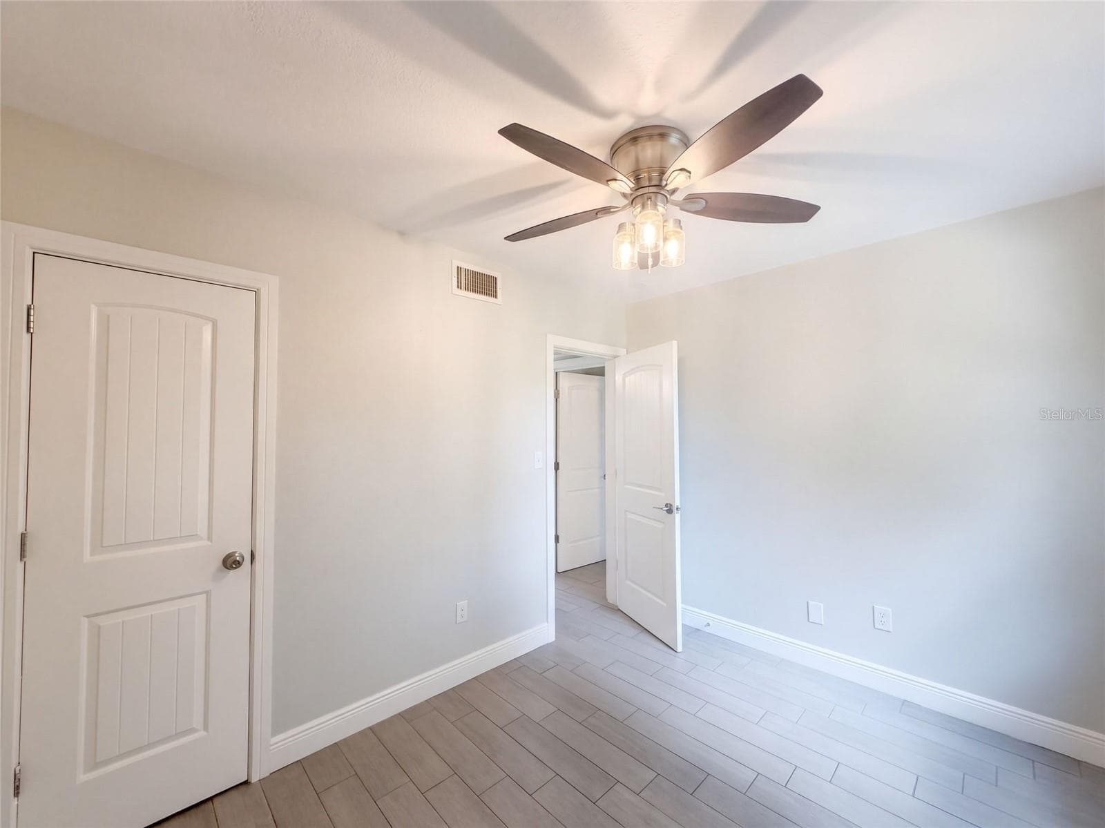 Single Family Residence at 1610 STEVENSONS DR, CLEARWATER, photo 10 of 20