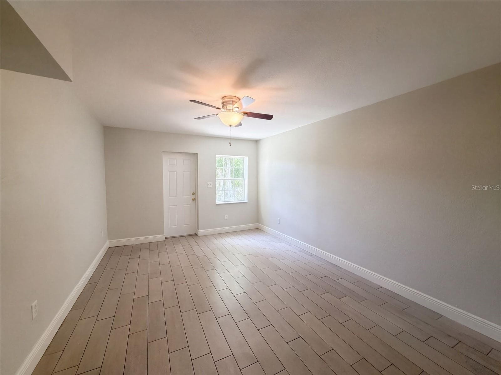 Single Family Residence at 1610 STEVENSONS DR, CLEARWATER, photo 15 of 20