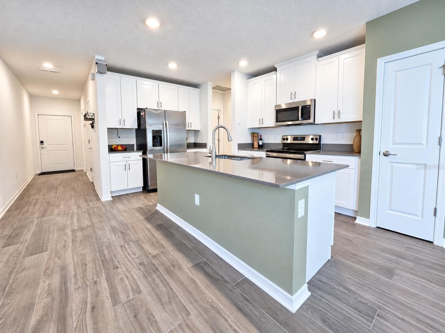 Single Family Residence at 1263 SAND TRAP CT, DAYTONA BEACH, photo 6 of 45