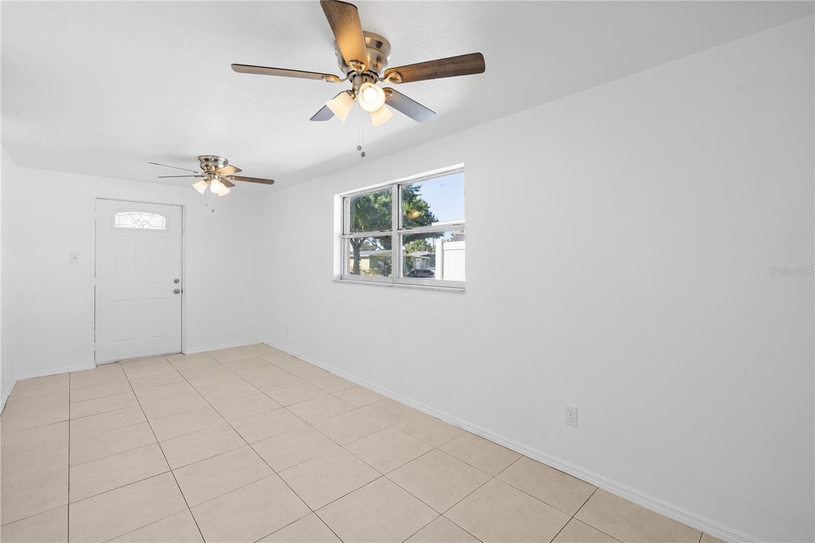 Family room - 4535 W HANNA AVE, TAMPA