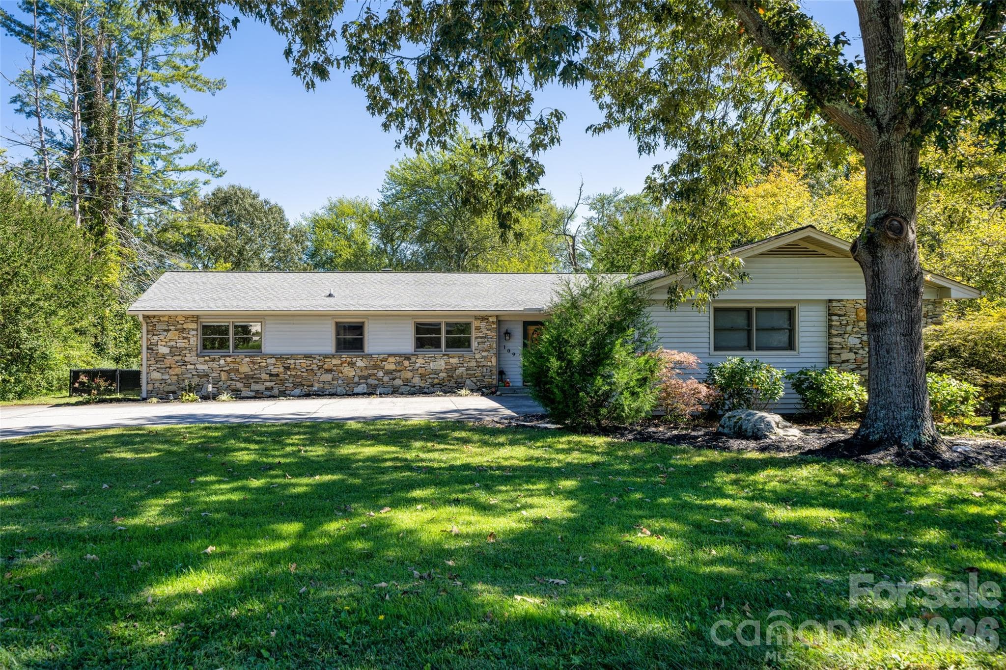 Single Family Residence at 109 N Greenwood Forest Drive, Etowah, photo 46 of 48