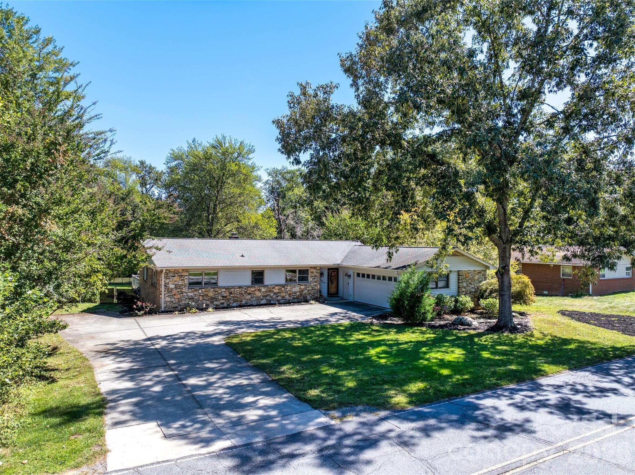 Single Family Residence at 109 N Greenwood Forest Drive, Etowah, photo 47 of 48