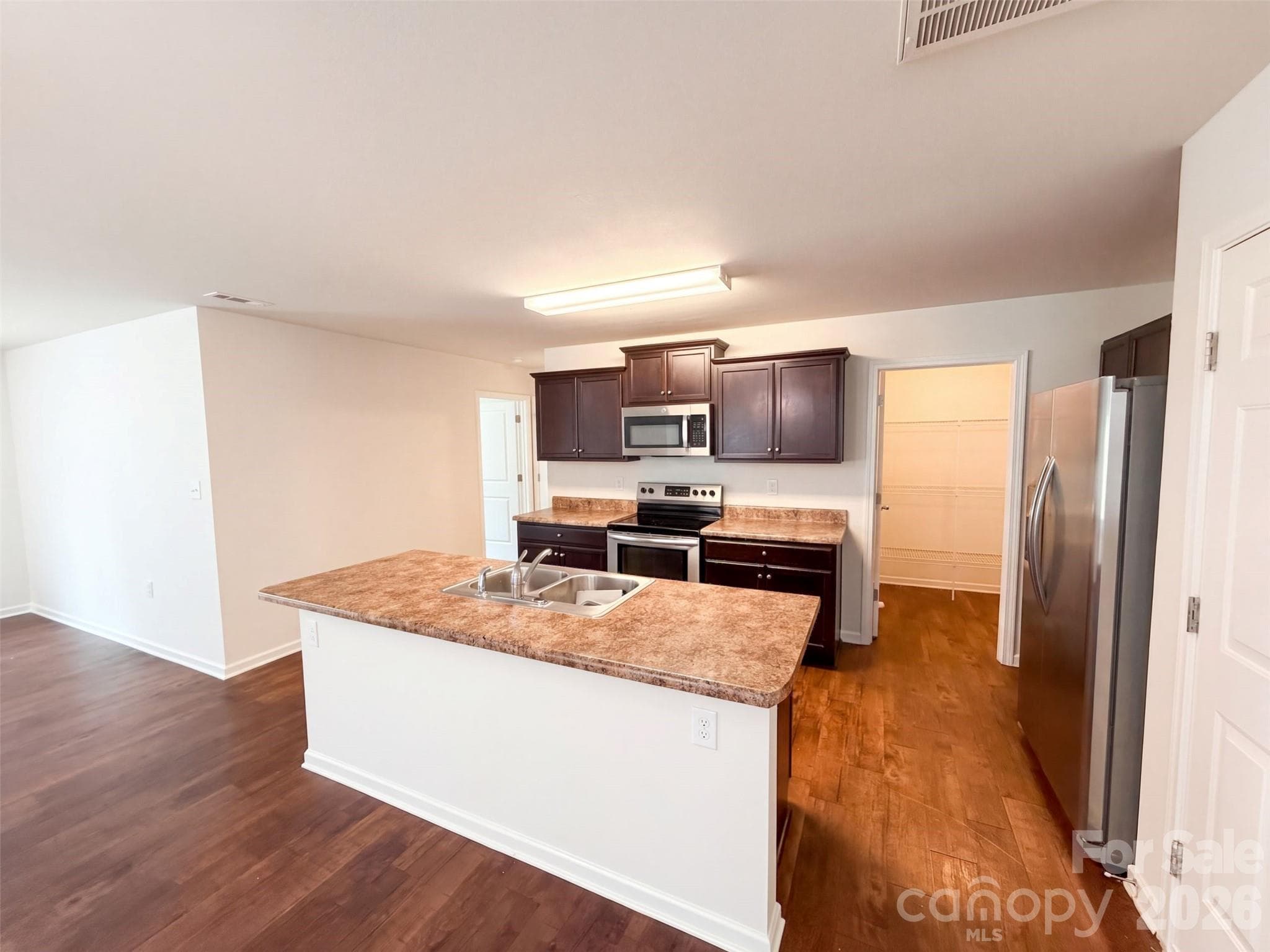 Single Family Residence at 3980 Long Arrow Drive, Concord, photo 2 of 30