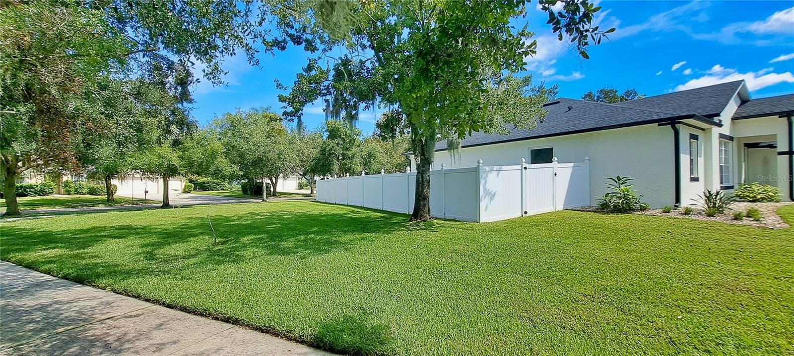 Single Family Residence at 313 MERIN CT, WINTER GARDEN, photo 2 of 33