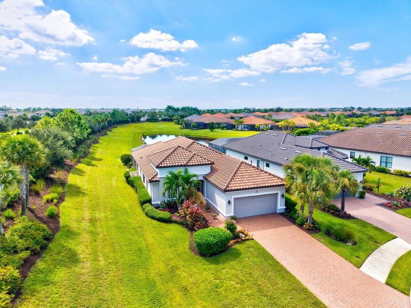 Single Family Residence at 4736 TRENTO PL, BRADENTON, photo 2 of 98