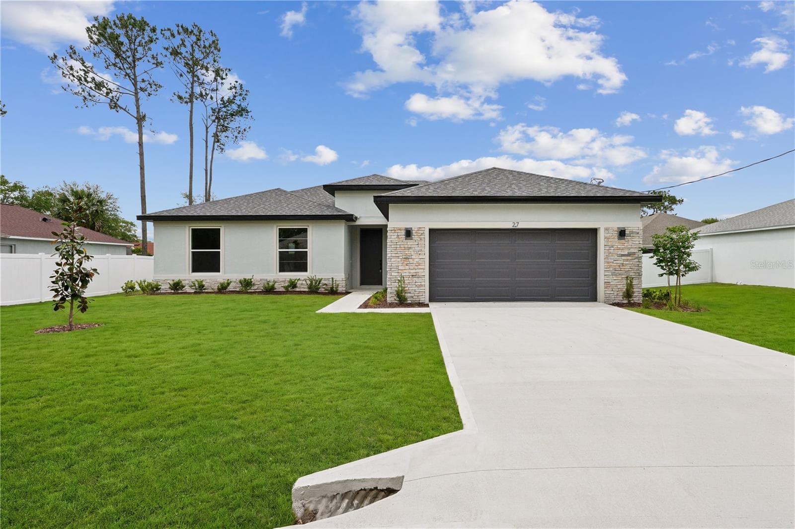 8 LEWISDALE PL