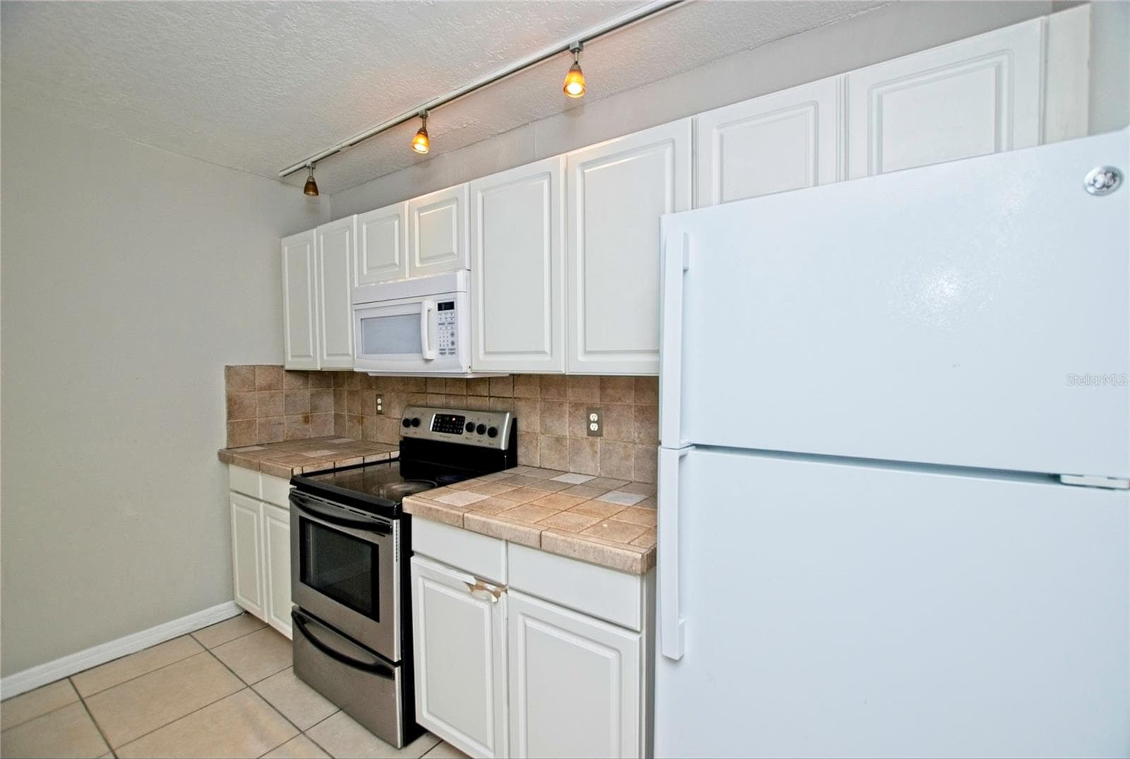 Condominium at 5373 BAMBOO CT #402, ORLANDO, photo 12 of 31