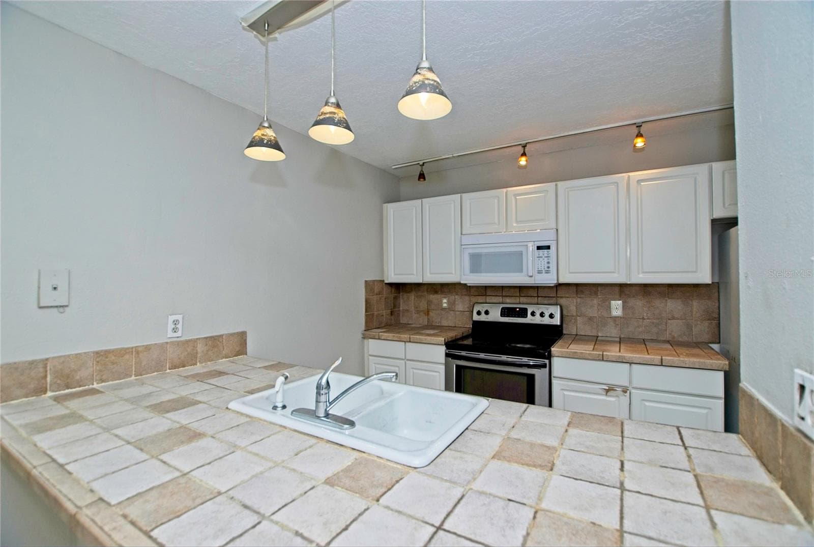 Condominium at 5373 BAMBOO CT #402, ORLANDO, photo 15 of 31