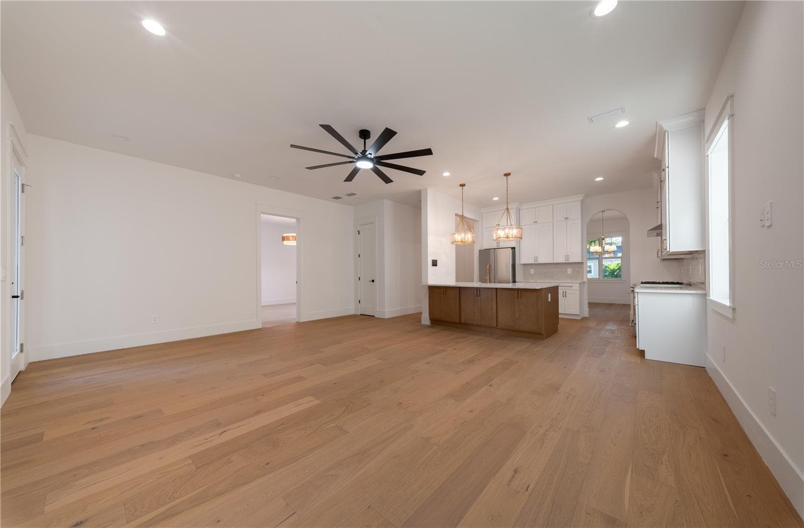 Single Family Residence at 1200 13TH ST N, ST PETERSBURG, photo 2 of 25