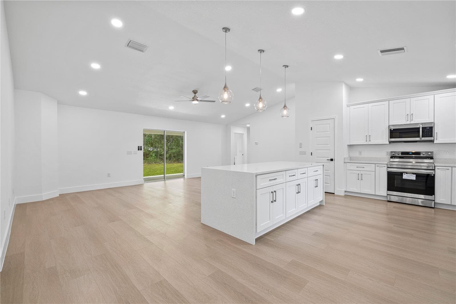 Single Family Residence at 221 W BRIMSON PL, CITRUS SPRINGS, photo 11 of 38