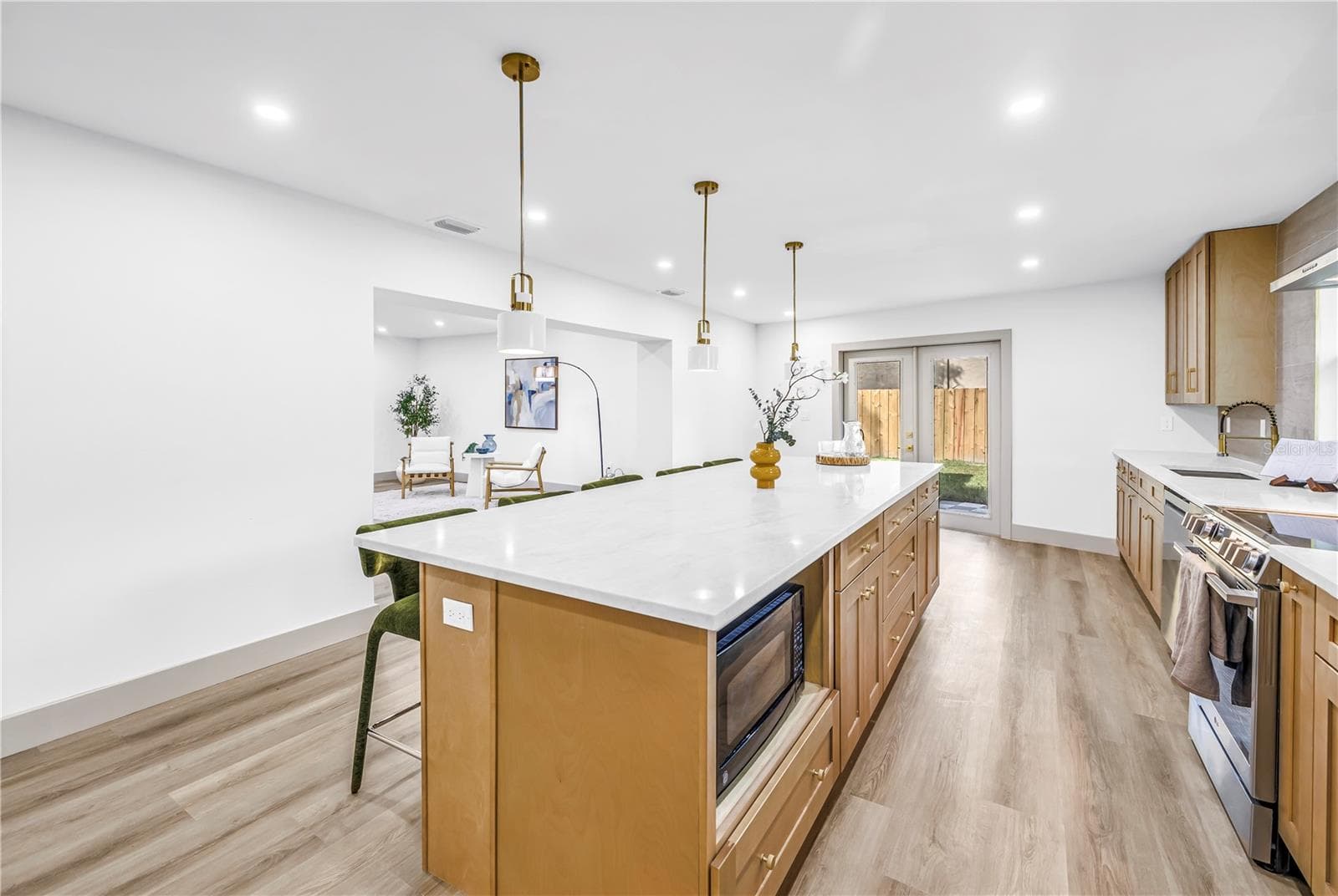 Single Family Residence at 1116 N RIVERHILLS DR, TEMPLE TERRACE, photo 6 of 68