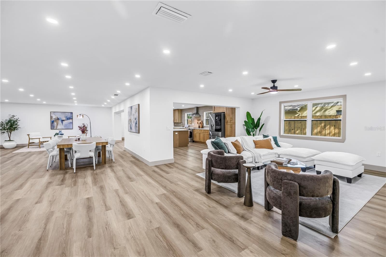 Single Family Residence at 1116 N RIVERHILLS DR, TEMPLE TERRACE, photo 14 of 68