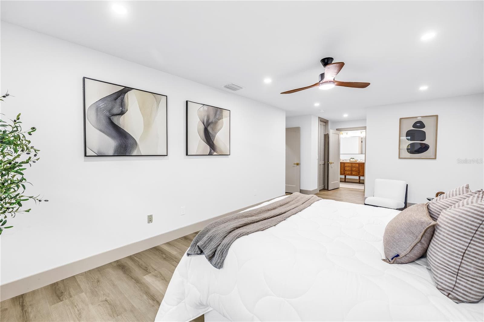 Single Family Residence at 1116 N RIVERHILLS DR, TEMPLE TERRACE, photo 29 of 68
