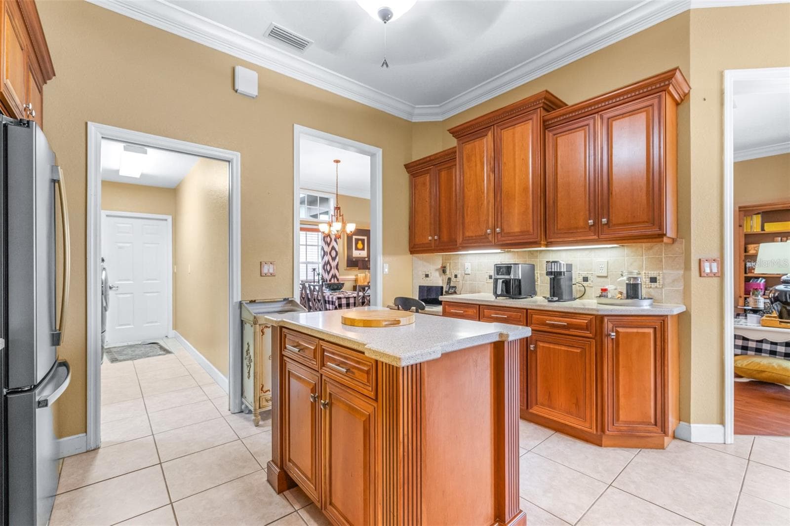 Single Family Residence at 2713 ISLAND DR, SEBRING, photo 17 of 62