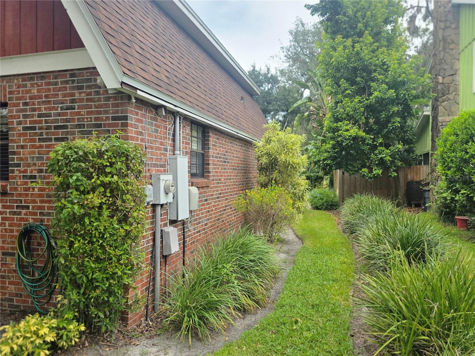 Single Family Residence at 2219 SHADEHILL CT, TAMPA, photo 5 of 5